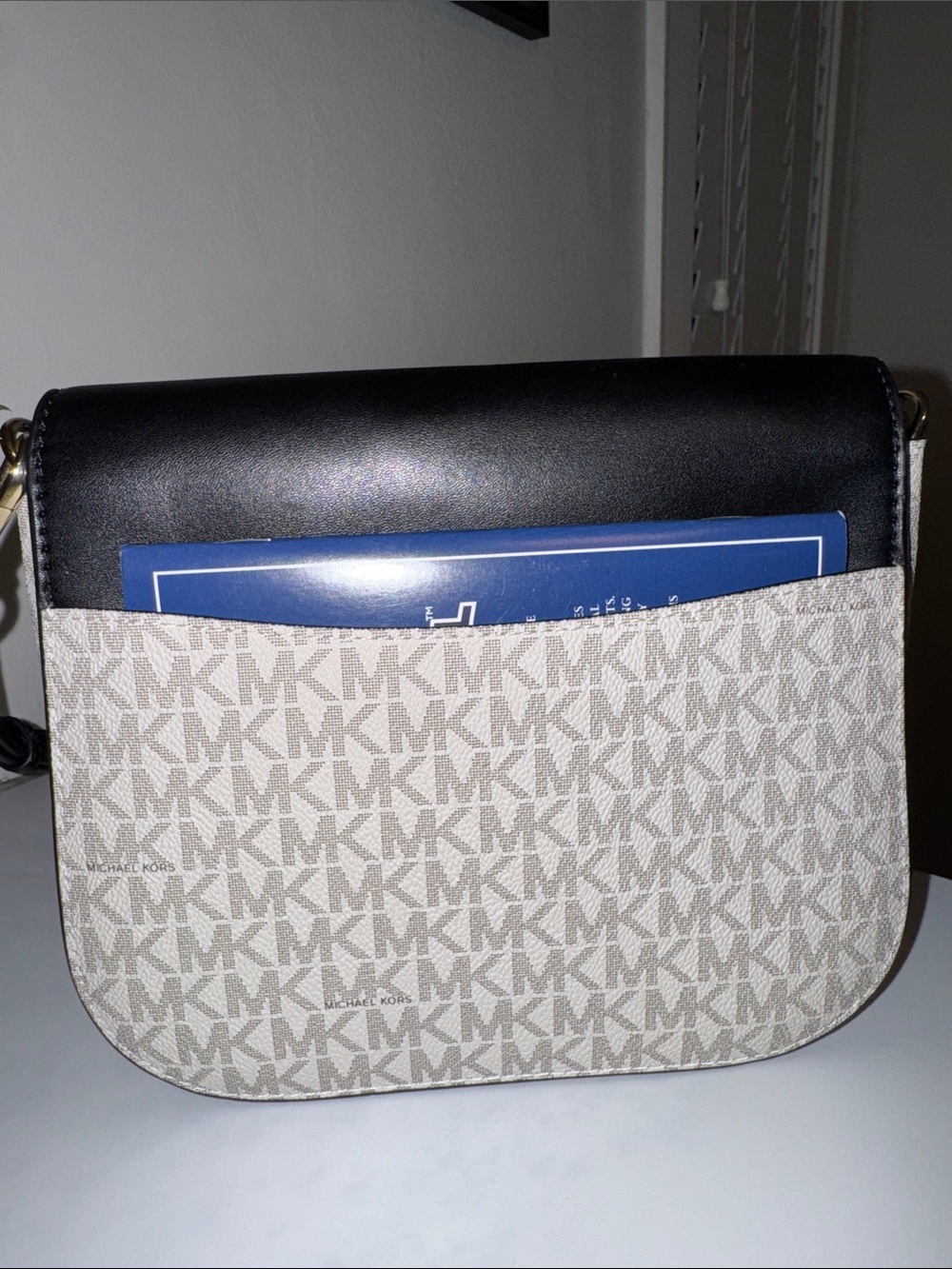 Michael Kors Emilia Small Logo Crossbody Bag - Picture 3 of 8
